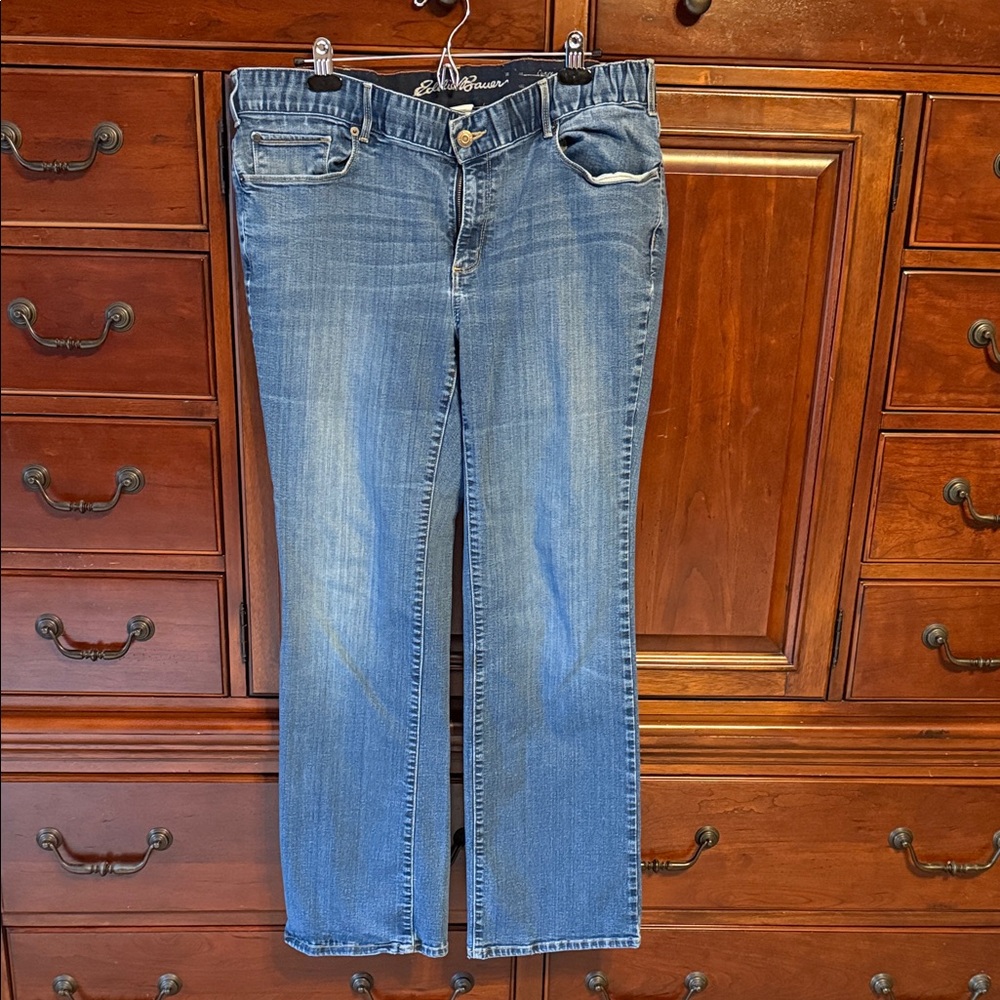 Eddie Bauer Medium Blue Curvy Fit Boot Cut Denim Jeans, Size 18W